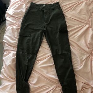 GREEN CARGO PANTS